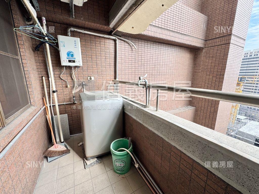 高樓海景．京城雅典房屋室內格局與周邊環境