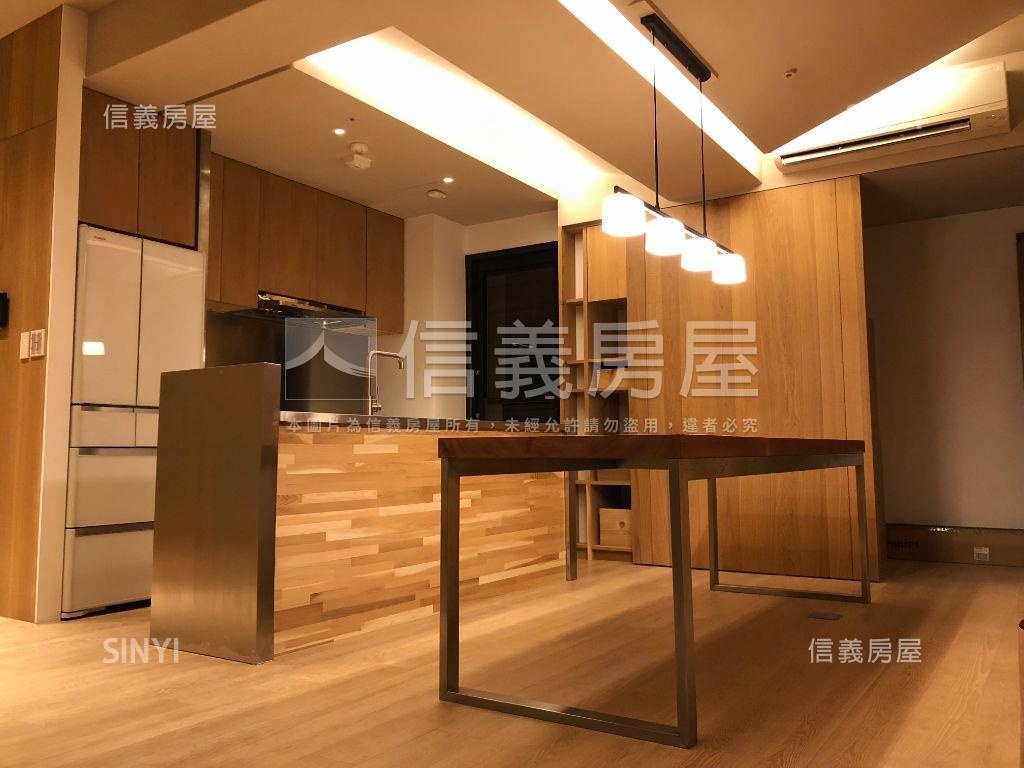 專任惠宇禮仁高樓原木裝潢房屋室內格局與周邊環境