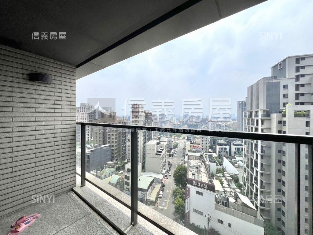 專任惠宇禮仁高樓原木裝潢房屋室內格局與周邊環境