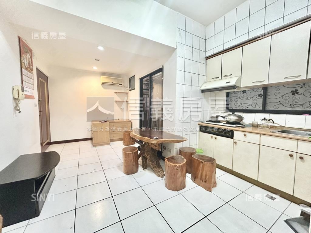 近捷運和盛盛世小資套房房屋室內格局與周邊環境