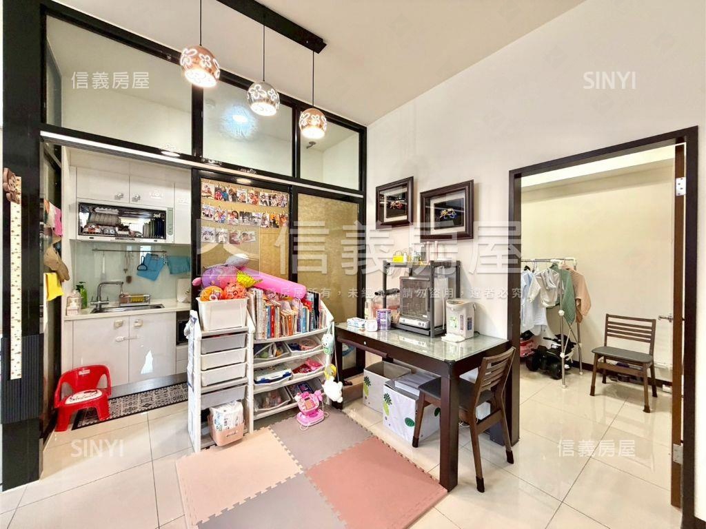 一層一戶三房華廈幸福雅筑房屋室內格局與周邊環境