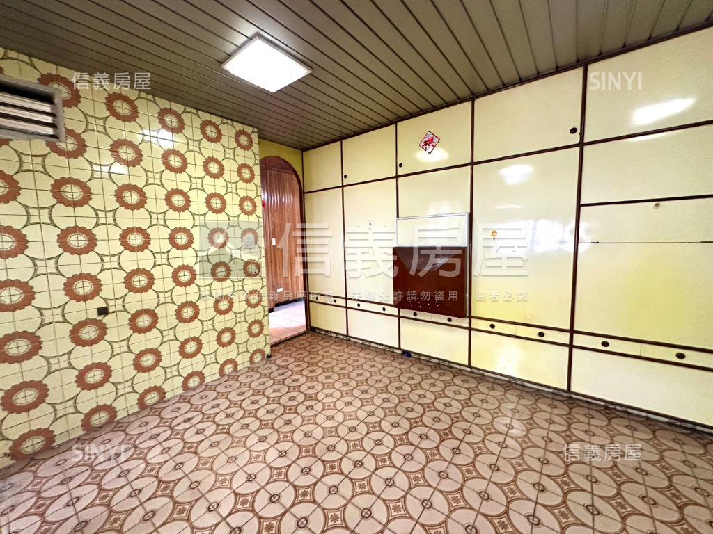 中正國中珍藏３樓靜邸房屋室內格局與周邊環境