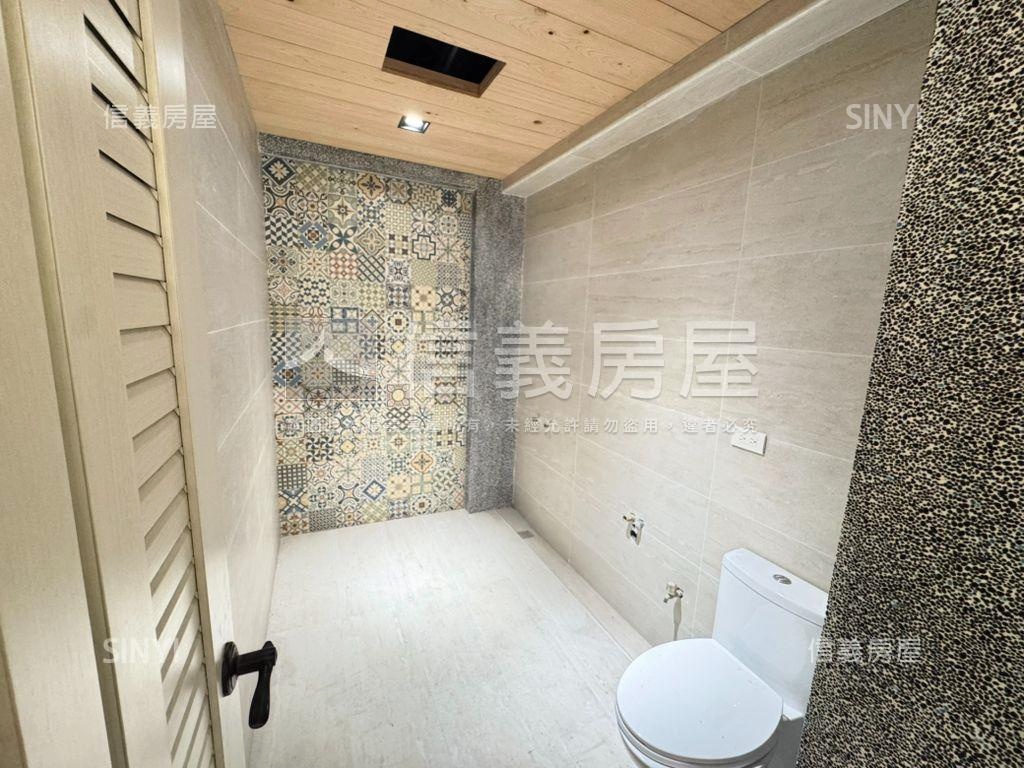 精誠商圈朝南車庫裝潢別墅房屋室內格局與周邊環境