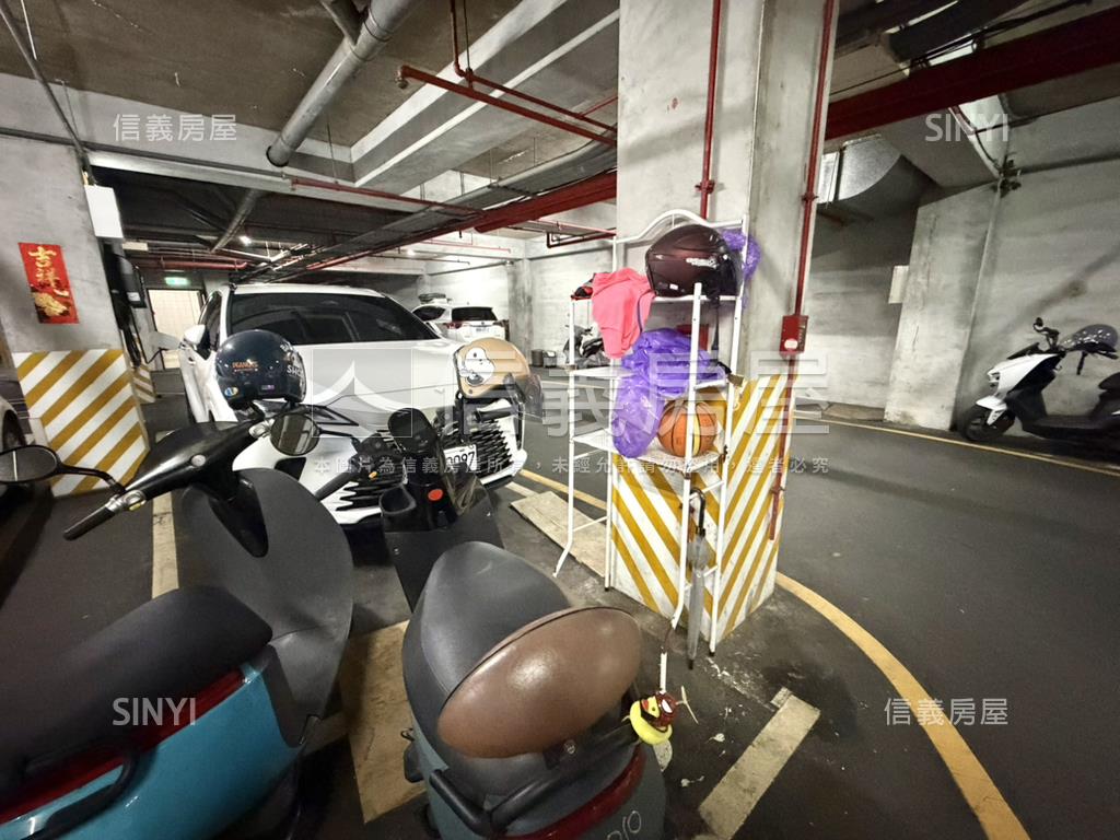 長榮世家大三房平面車位房屋室內格局與周邊環境