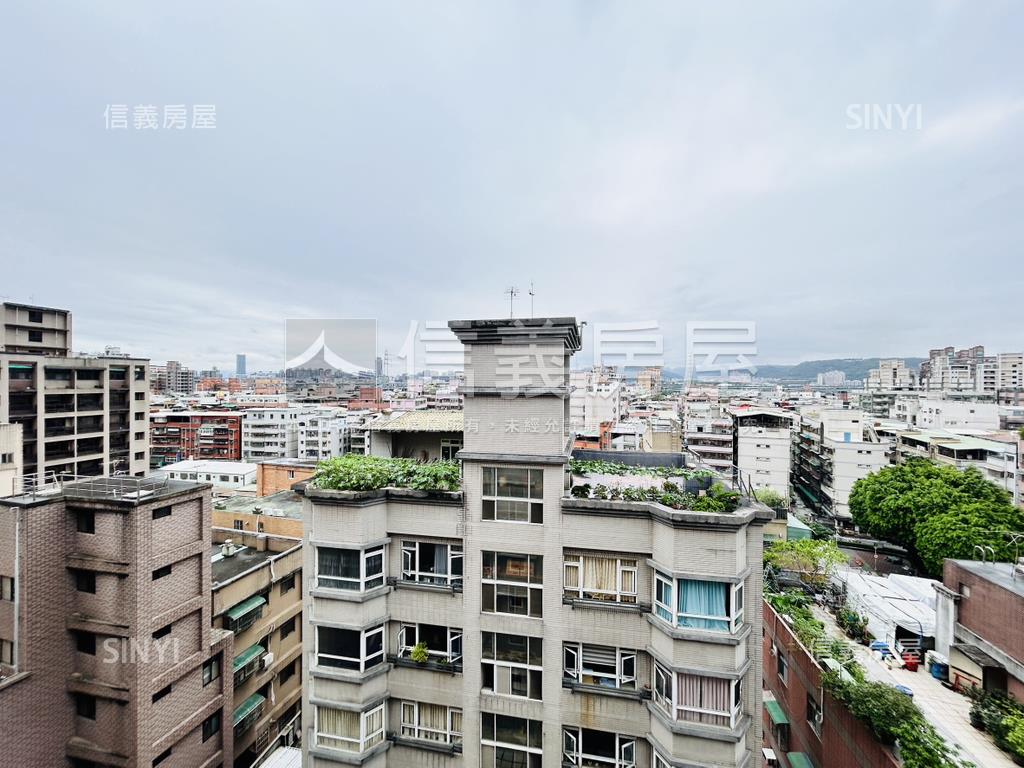 長榮世家大三房平面車位房屋室內格局與周邊環境