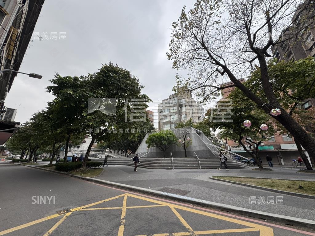 雙連捷運靜巷收租小透天房屋室內格局與周邊環境