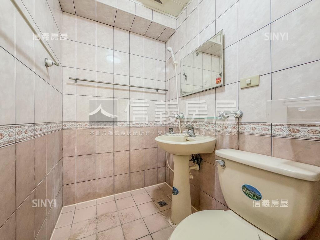 左營高鐵商圈成家三房房屋室內格局與周邊環境