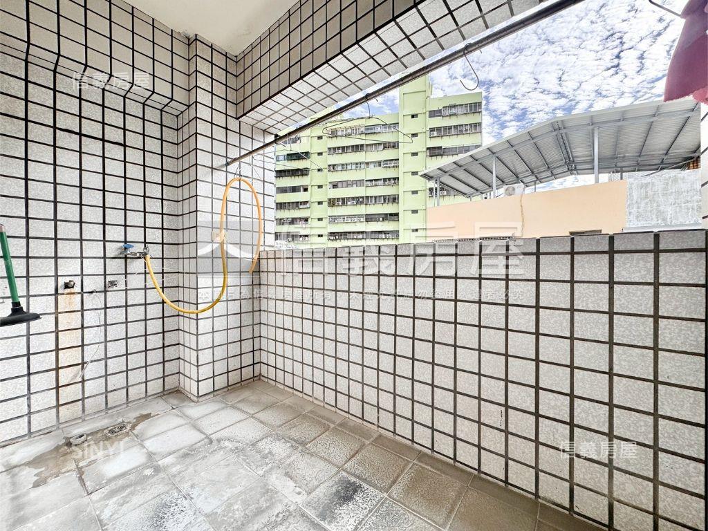 近捷運低總價採光明亮三房房屋室內格局與周邊環境