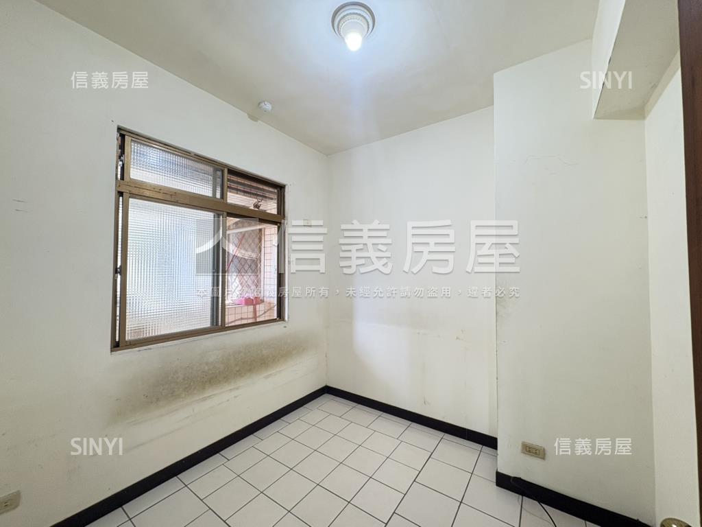 【城都花園廣場】電梯兩房房屋室內格局與周邊環境