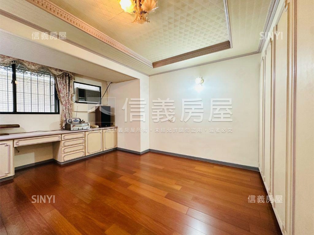 捷運中山國小商３一層一戶房屋室內格局與周邊環境