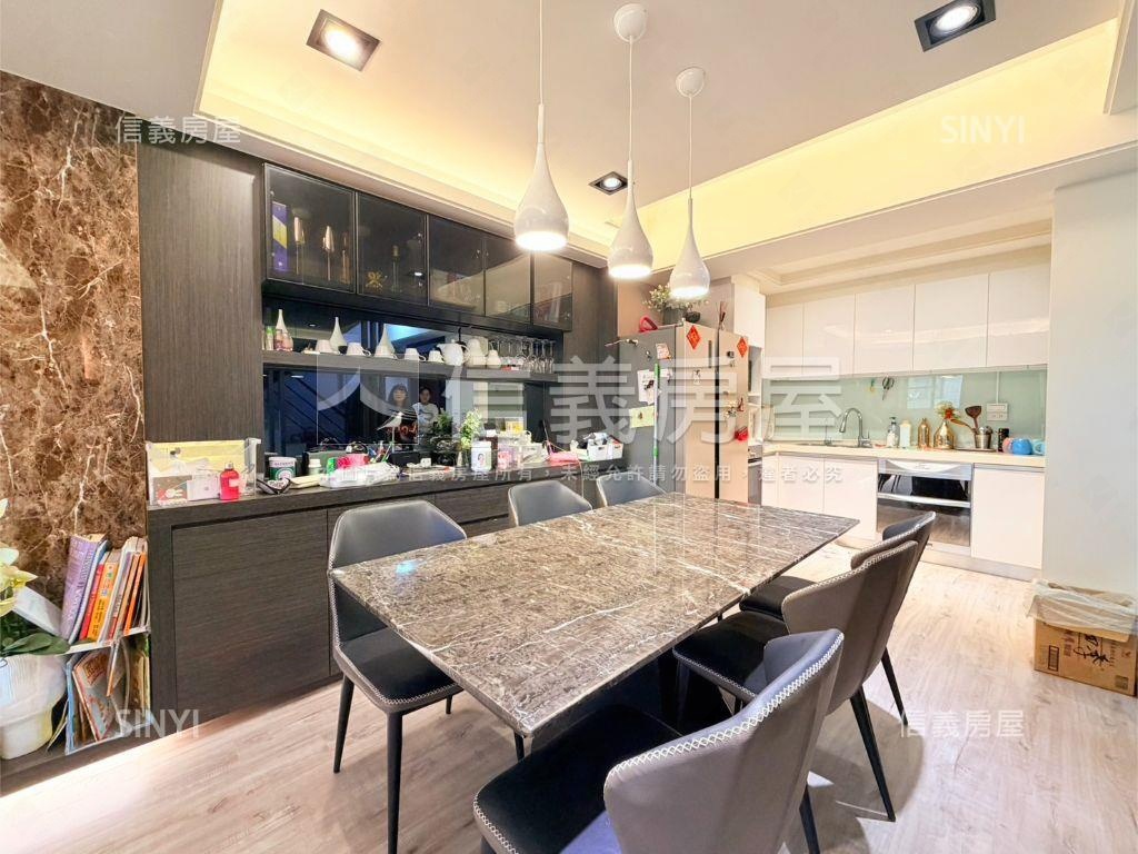 四套房精裝電梯透天房屋室內格局與周邊環境