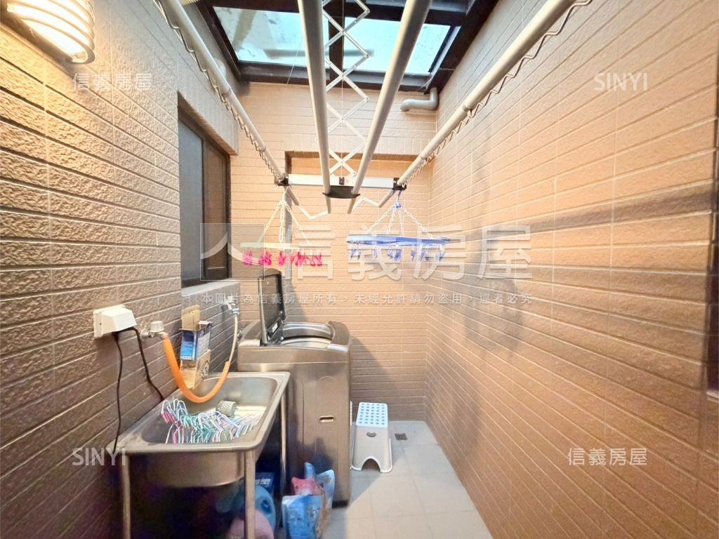 四套房精裝電梯透天房屋室內格局與周邊環境