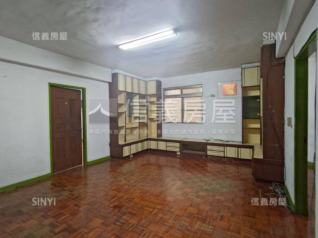 售．澄清正路魔術空間美寓房屋室內格局與周邊環境