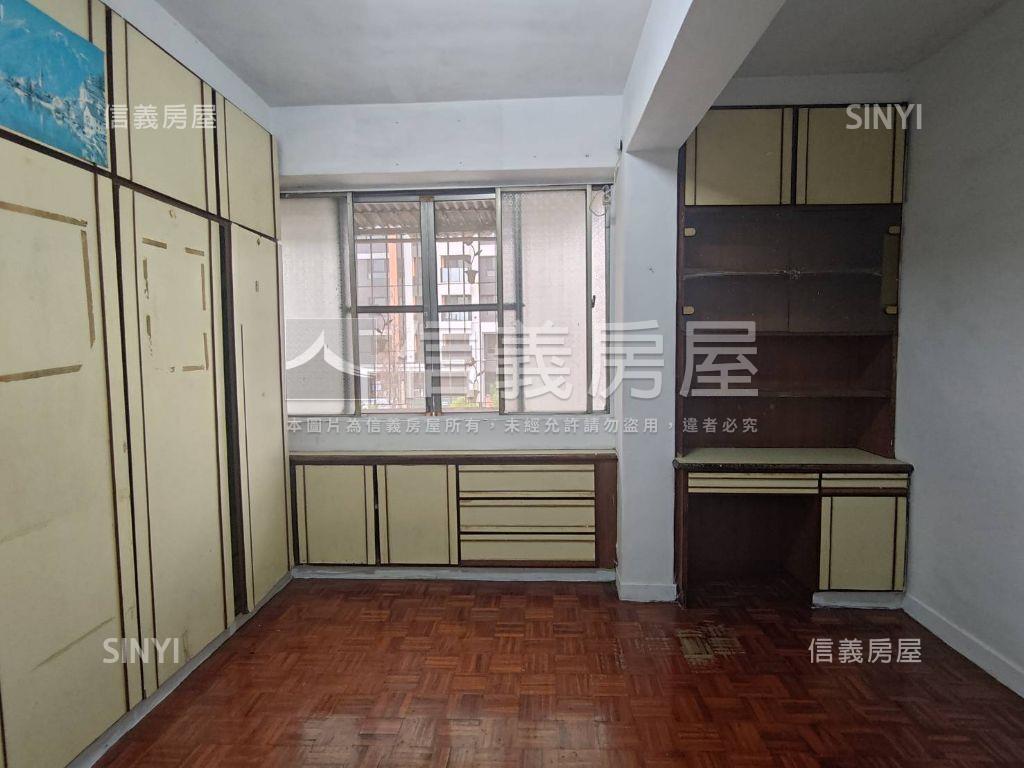 售．澄清正路魔術空間美寓房屋室內格局與周邊環境