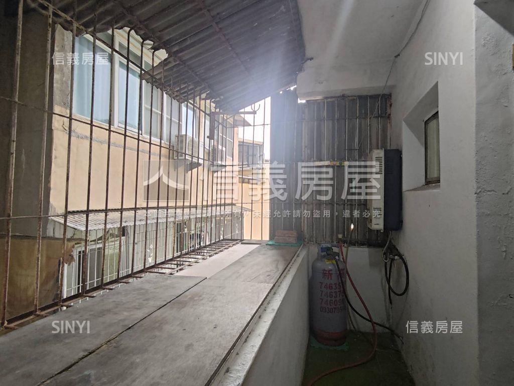 售．澄清正路魔術空間美寓房屋室內格局與周邊環境