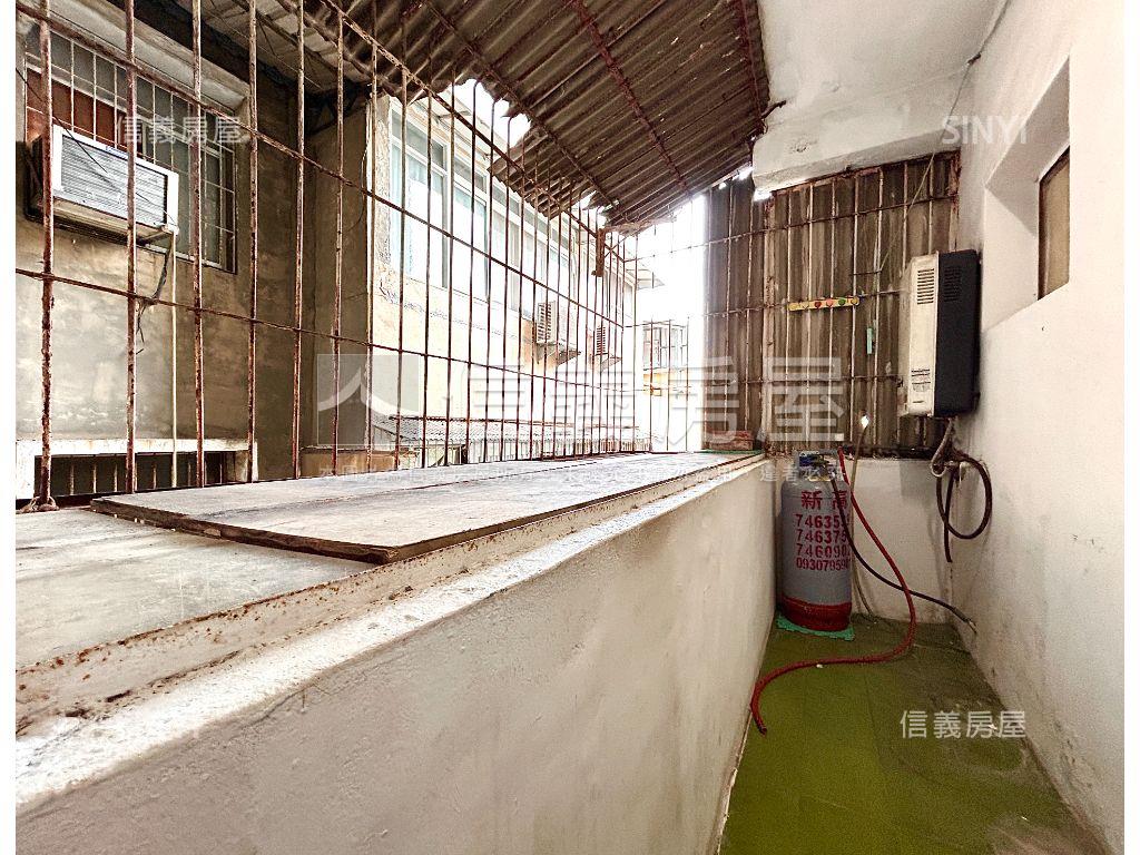 售．澄清正路魔術空間美寓房屋室內格局與周邊環境