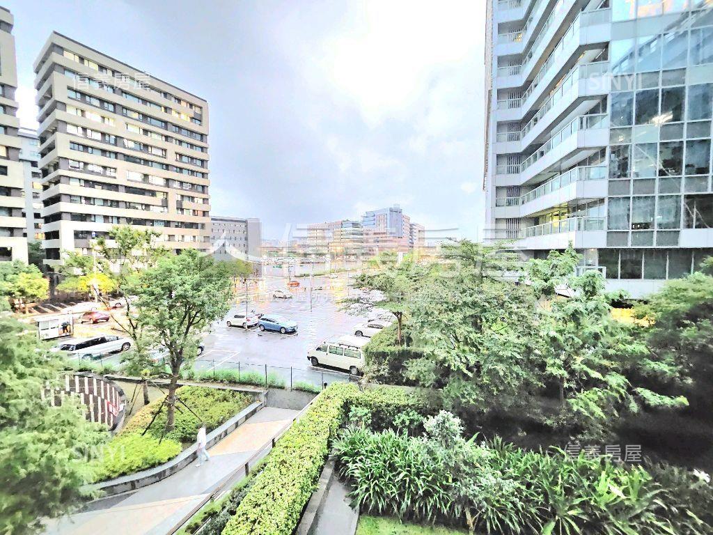 知名華固邊間．質感設計優房屋室內格局與周邊環境