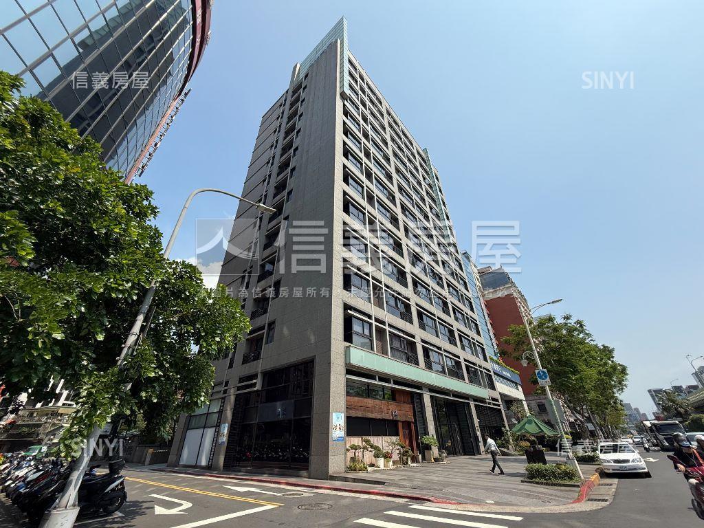 遠雄首席Ｂ１坡平車位房屋室內格局與周邊環境