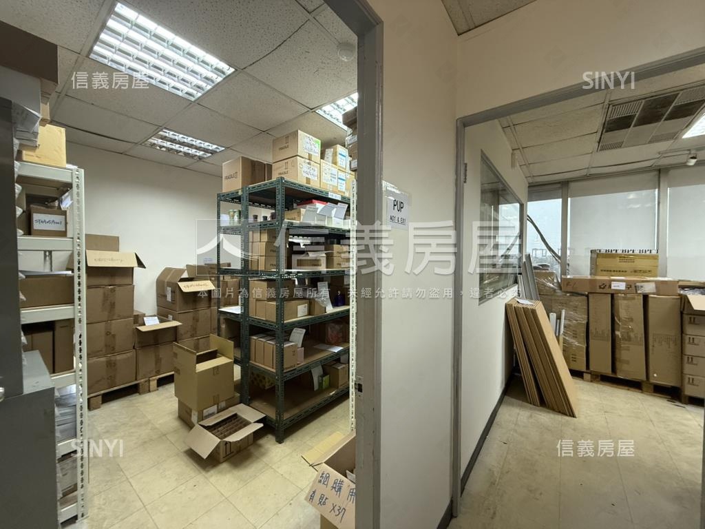 世界經貿優質雙車位廠辦房屋室內格局與周邊環境