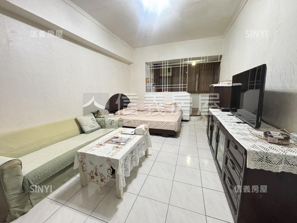 低總價新生北路電梯套房房屋室內格局與周邊環境