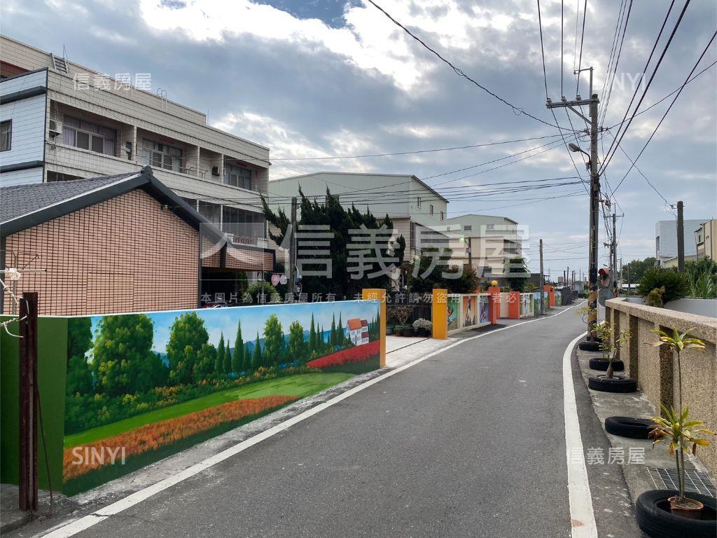 臨路大面寬土地房屋室內格局與周邊環境