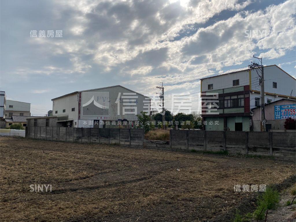 臨路大面寬土地房屋室內格局與周邊環境