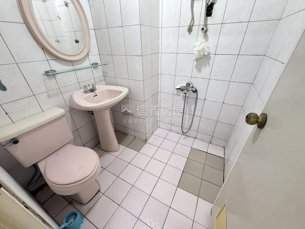 永康有陽台投資４套房房屋室內格局與周邊環境