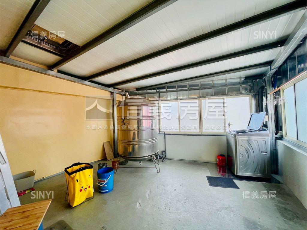 建工正路地點讚的透天店面房屋室內格局與周邊環境