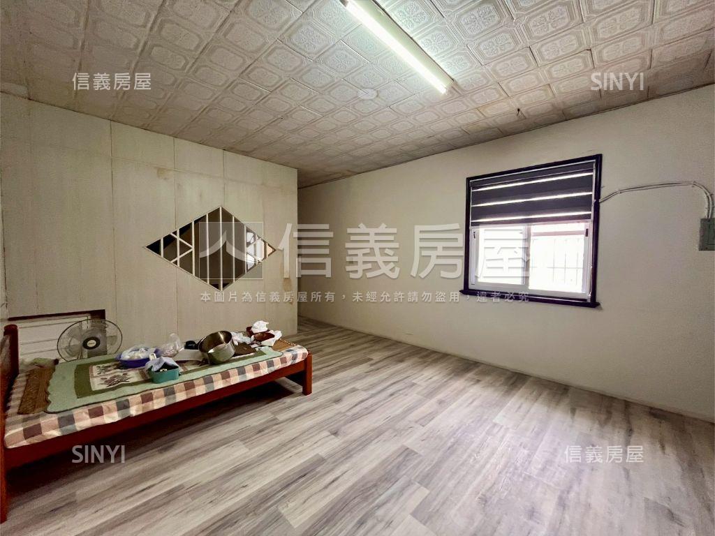 建工正路地點讚的透天店面房屋室內格局與周邊環境