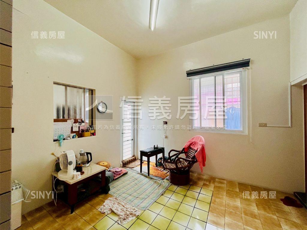 建工正路地點讚的透天店面房屋室內格局與周邊環境