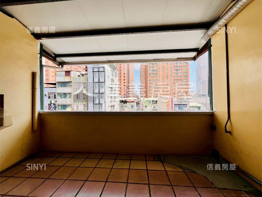 建工正路地點讚的透天店面房屋室內格局與周邊環境