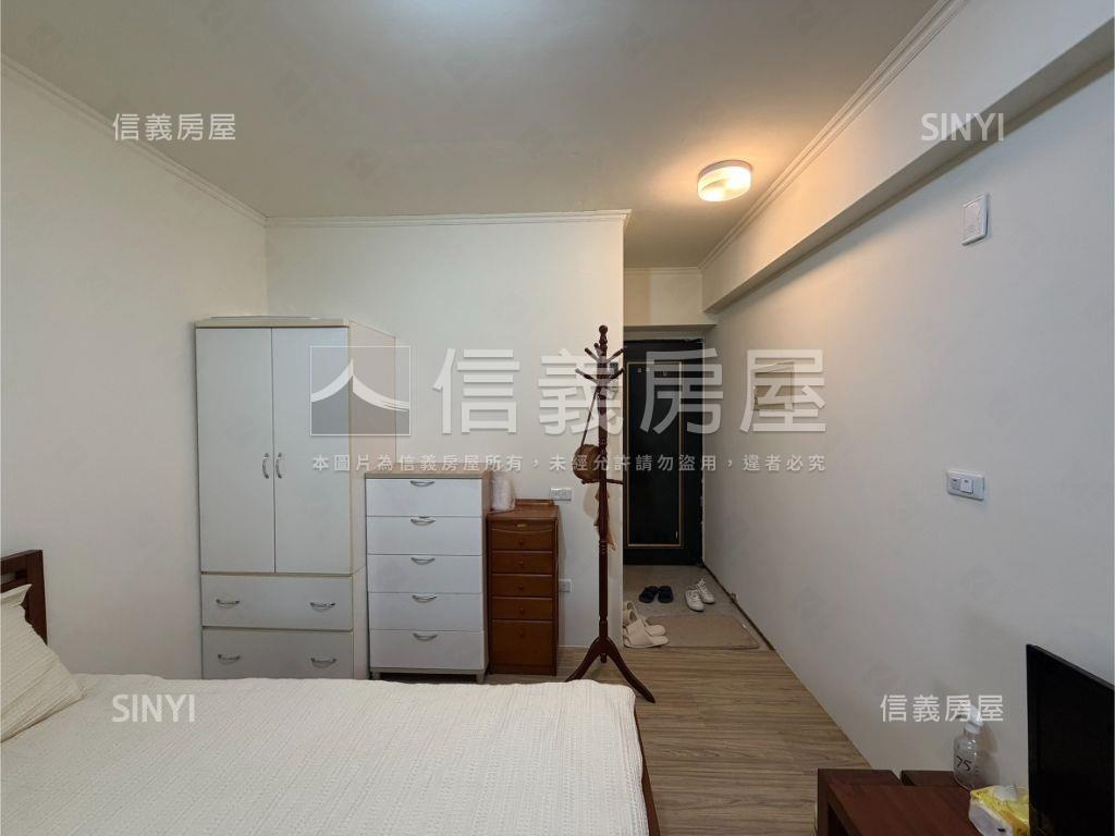 親愛龍邦美美套房房屋室內格局與周邊環境