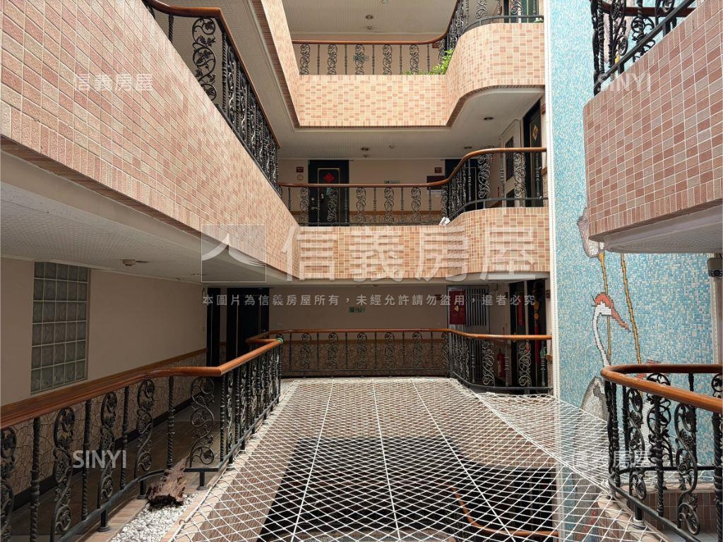 親愛龍邦美美套房房屋室內格局與周邊環境