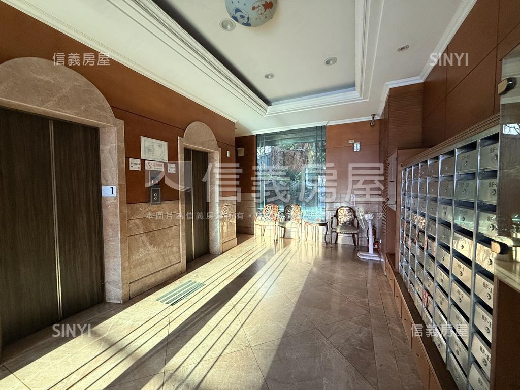 西區【親愛龍邦】獨曬套房房屋室內格局與周邊環境