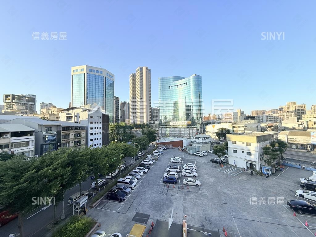 西區【親愛龍邦】獨曬套房房屋室內格局與周邊環境