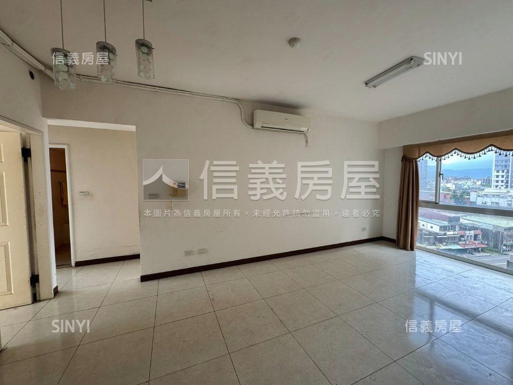 新希臘稀有釋出三房車位房屋室內格局與周邊環境