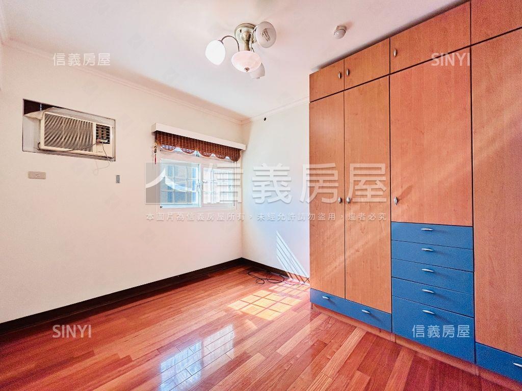 專約中路樓中樓五房車位房屋室內格局與周邊環境