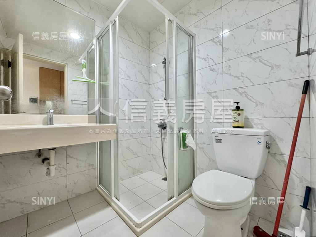 淡江大橋☀台北灣高樓兩房房屋室內格局與周邊環境