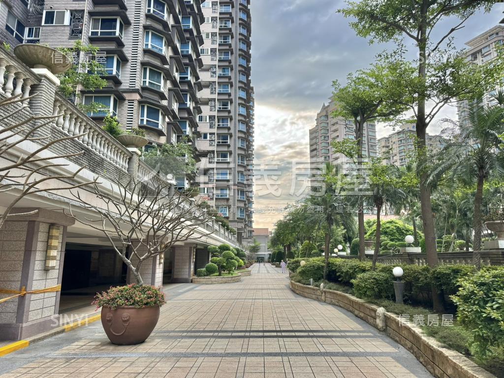 淡江大橋☀台北灣高樓兩房房屋室內格局與周邊環境