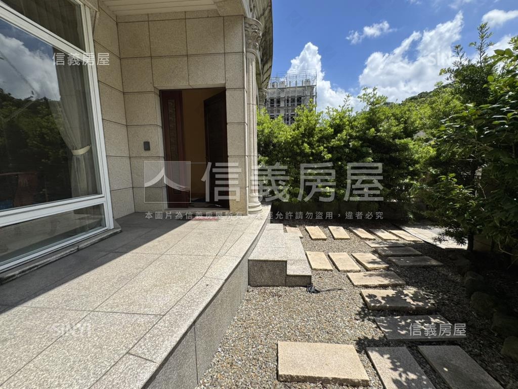 香波堡面公園電梯別墅房屋室內格局與周邊環境