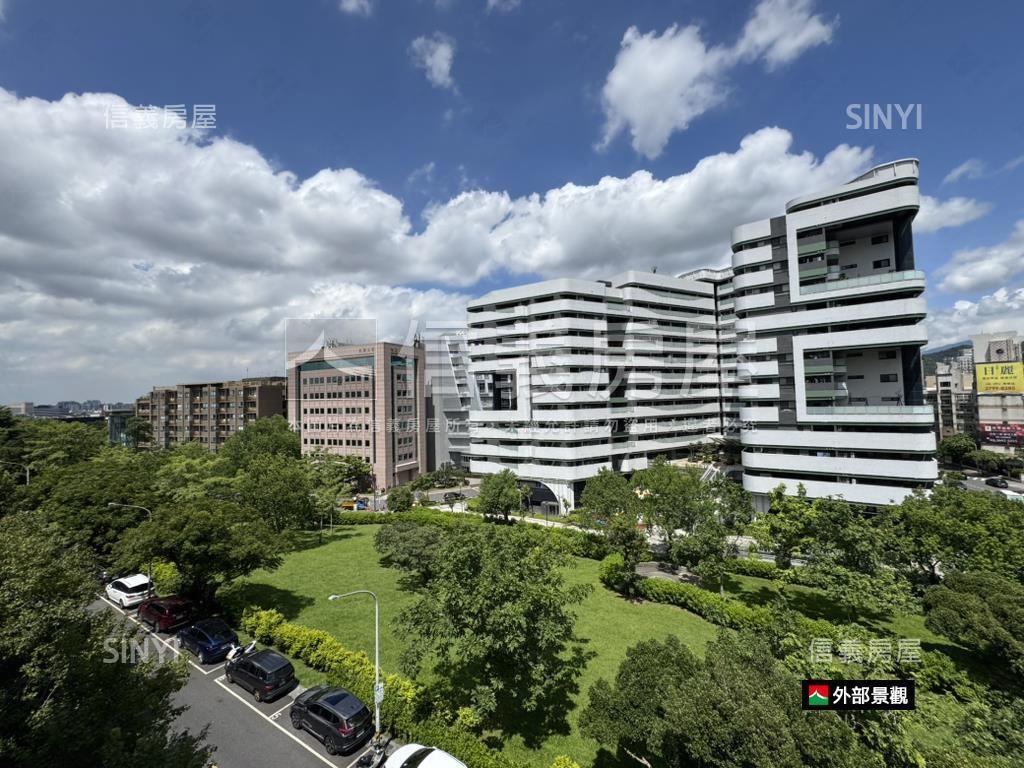 香波堡面公園電梯別墅房屋室內格局與周邊環境