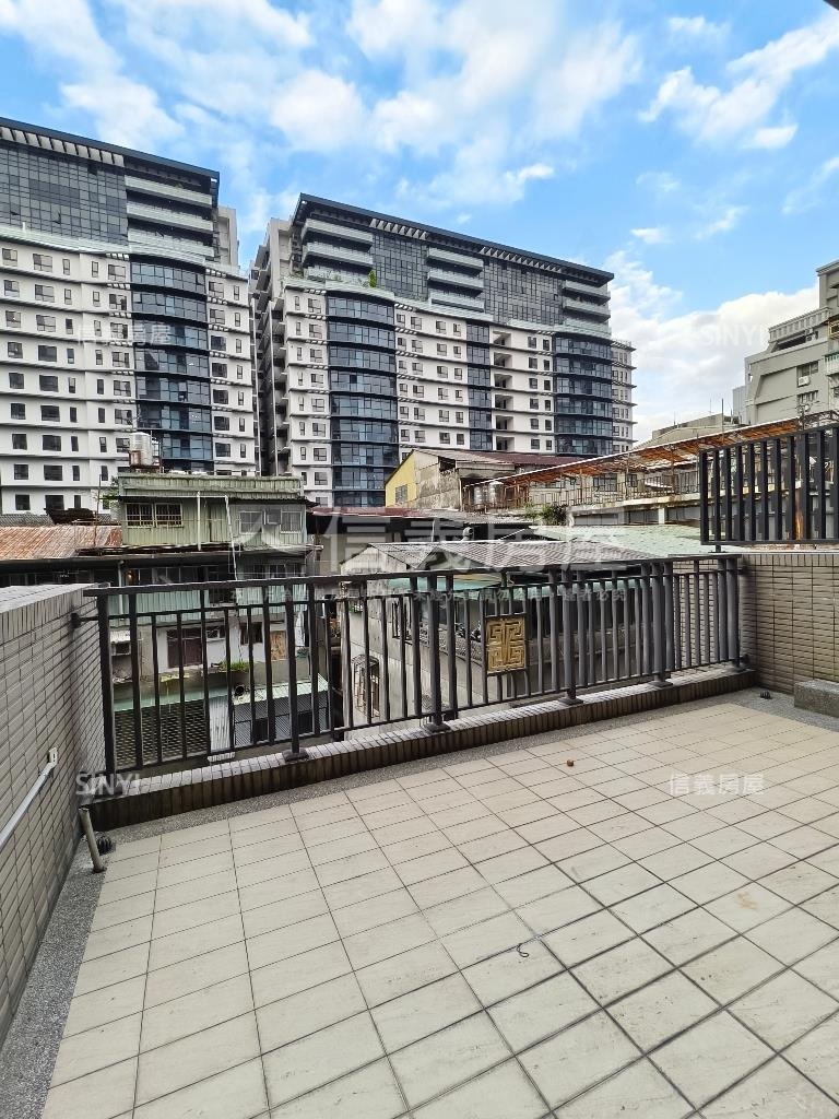 雙捷運西門站明治府附車位房屋室內格局與周邊環境