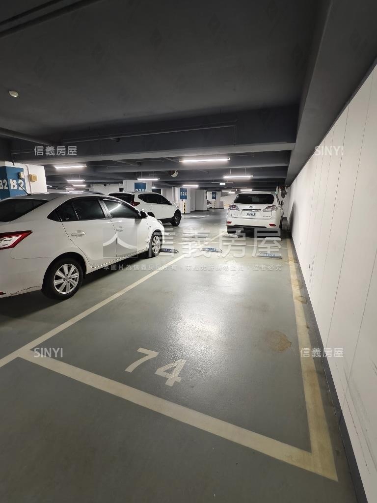 雙捷運西門站明治府附車位房屋室內格局與周邊環境