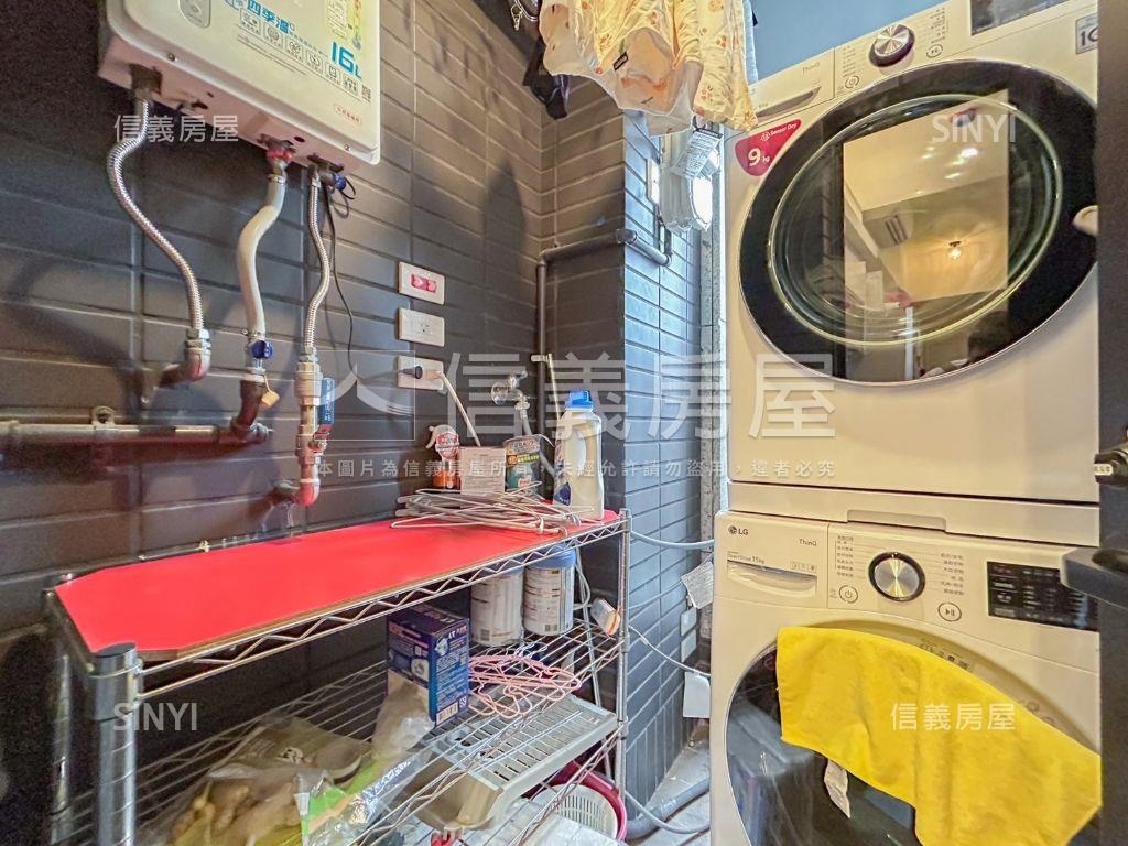 景安邊間挑高三房有車位房屋室內格局與周邊環境