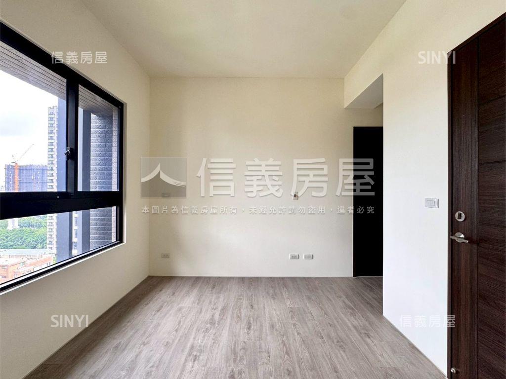 上階綠稀有次頂樓三房雙車房屋室內格局與周邊環境