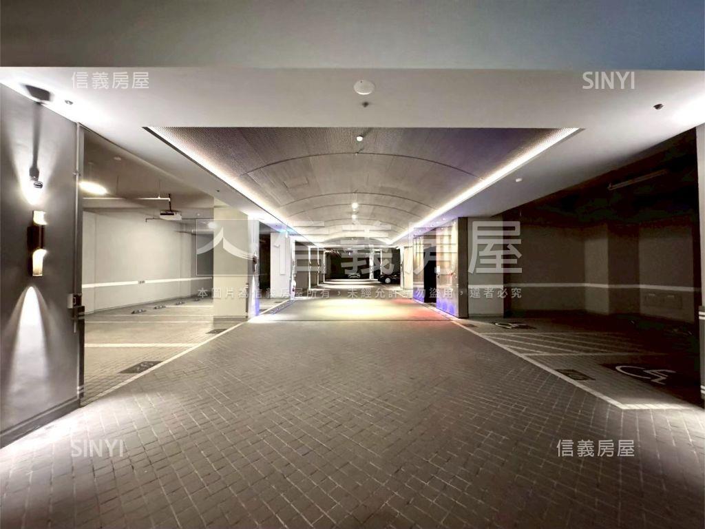 上階綠稀有次頂樓三房雙車房屋室內格局與周邊環境