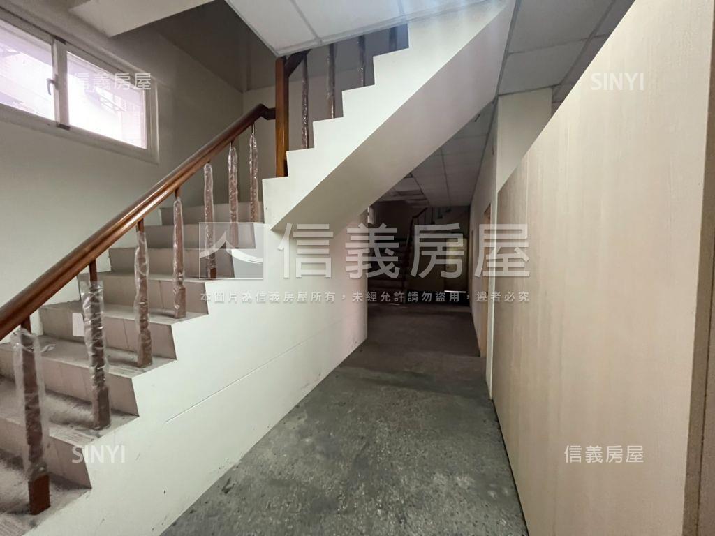 可朔性高大地坪透天房屋室內格局與周邊環境