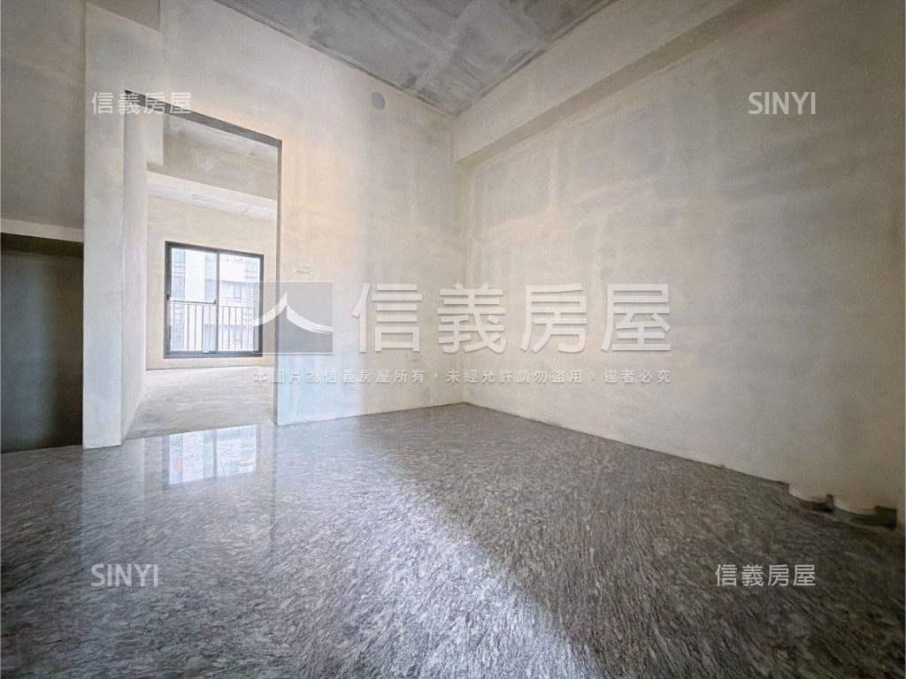 專任十二單全新電梯美店墅房屋室內格局與周邊環境