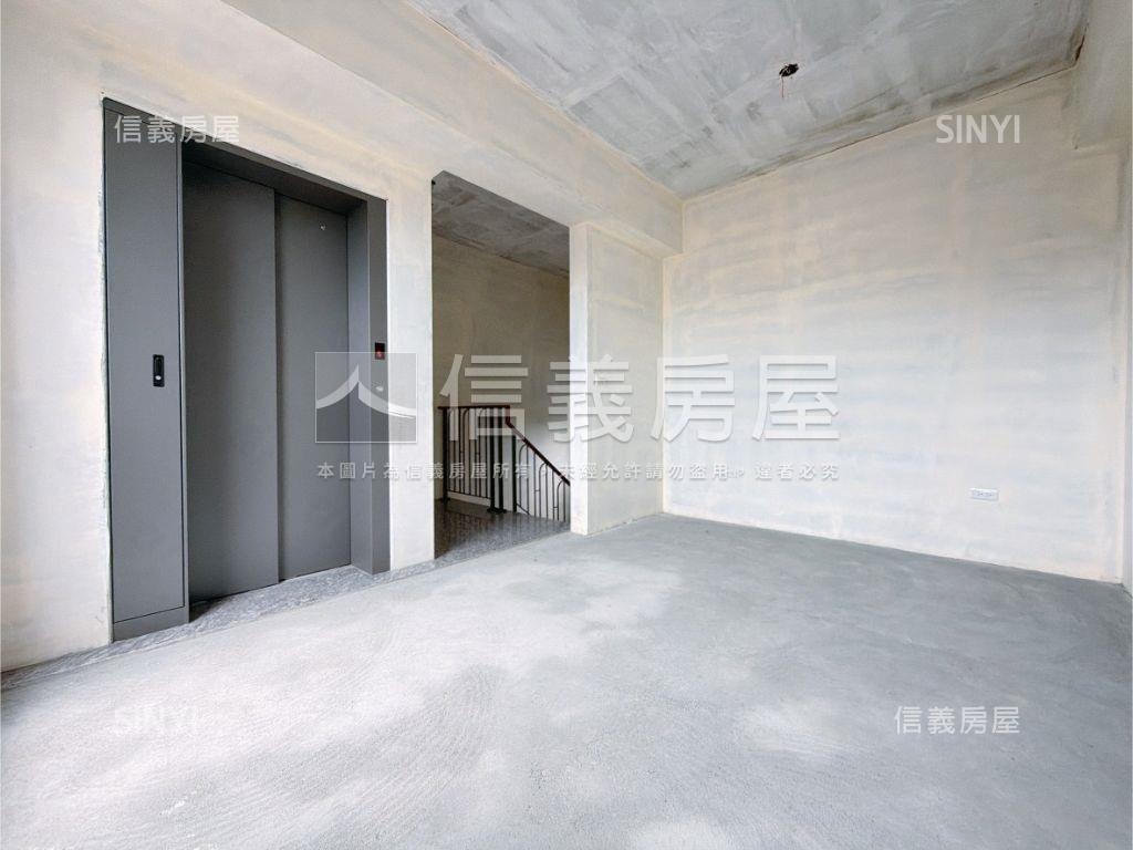 專任十二單全新電梯美店墅房屋室內格局與周邊環境