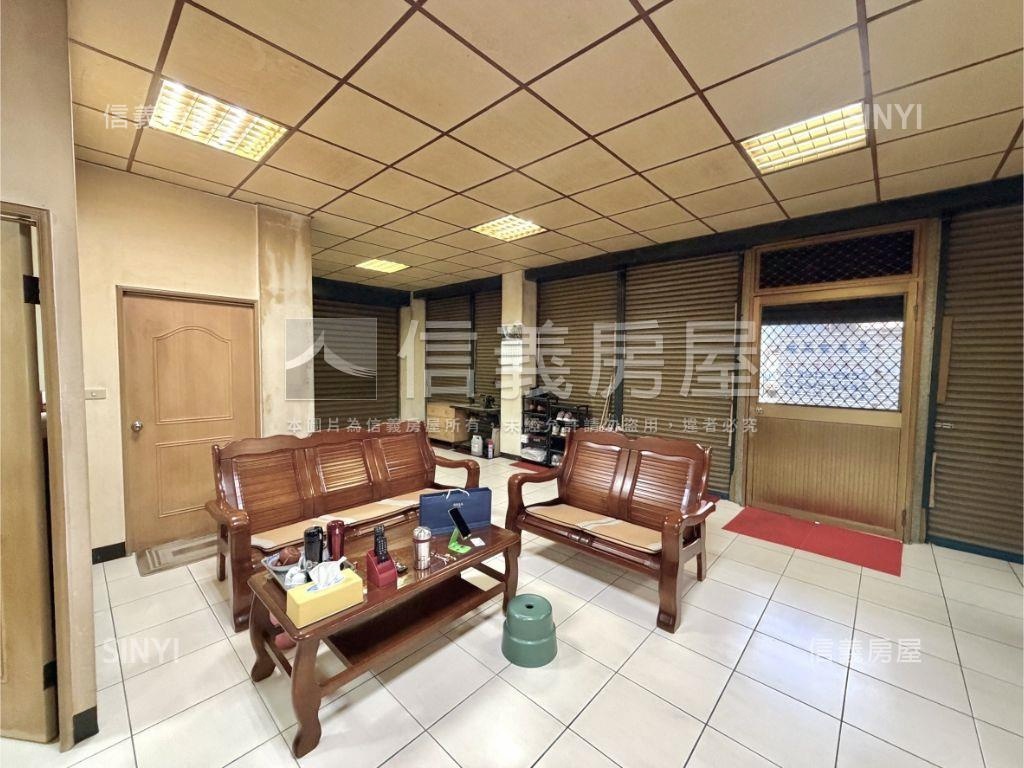 三面採光低總一樓房屋室內格局與周邊環境